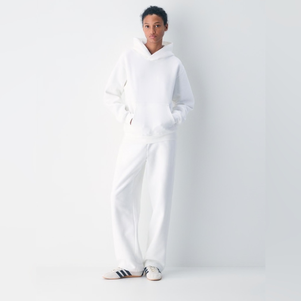 Women’s TNA ARITZIA white hoodie sweatshirt